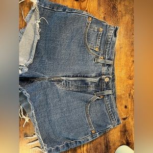 501 Levi shorts